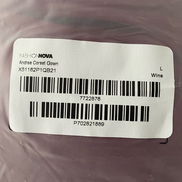 Corset Gown - Picture 4 of 5